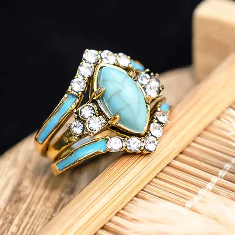 Luxurious Shining Crystal Stone Ring